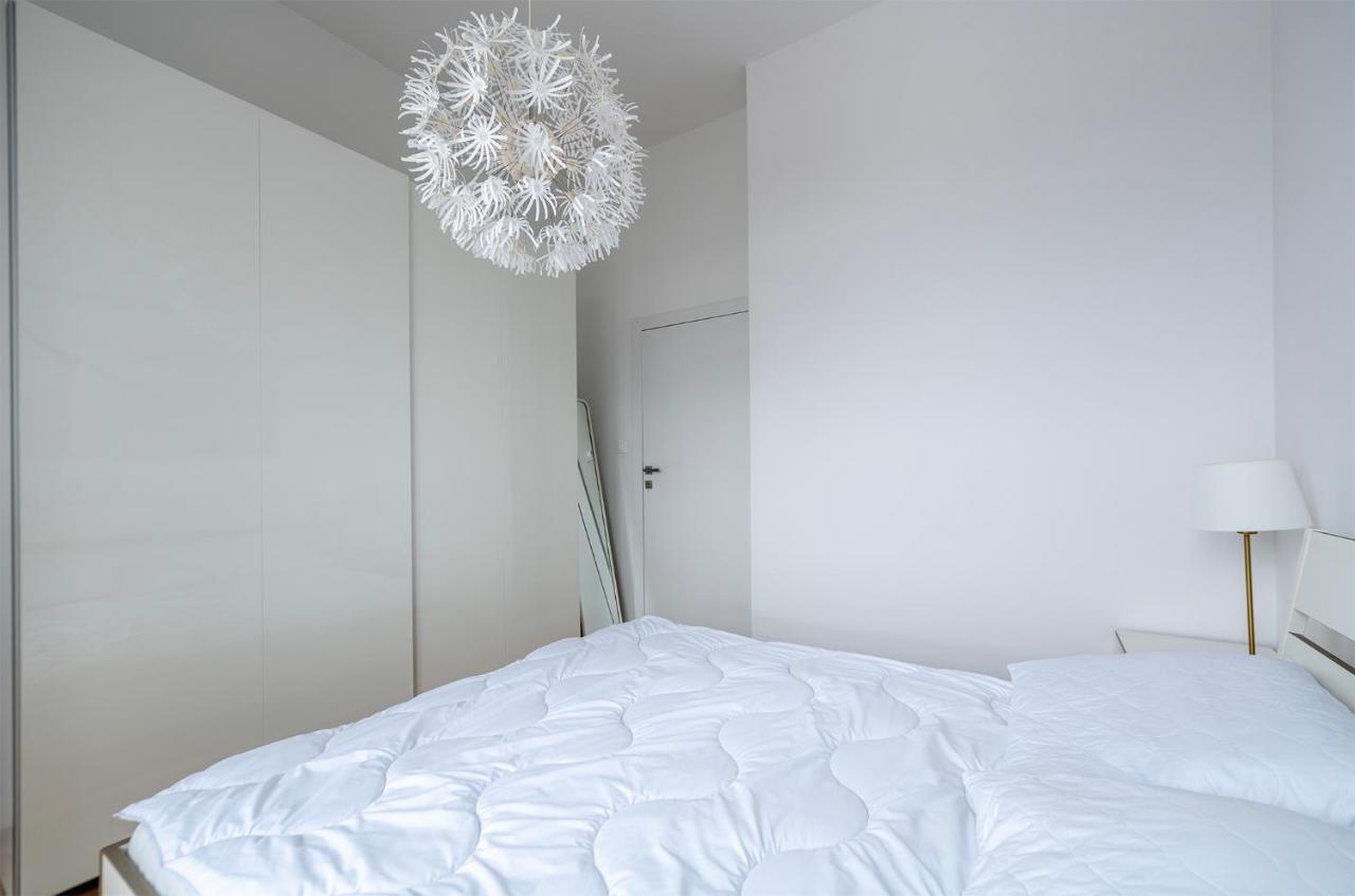 Apartamento Penthouse With A View Of Lodz & Free Parking Exterior foto